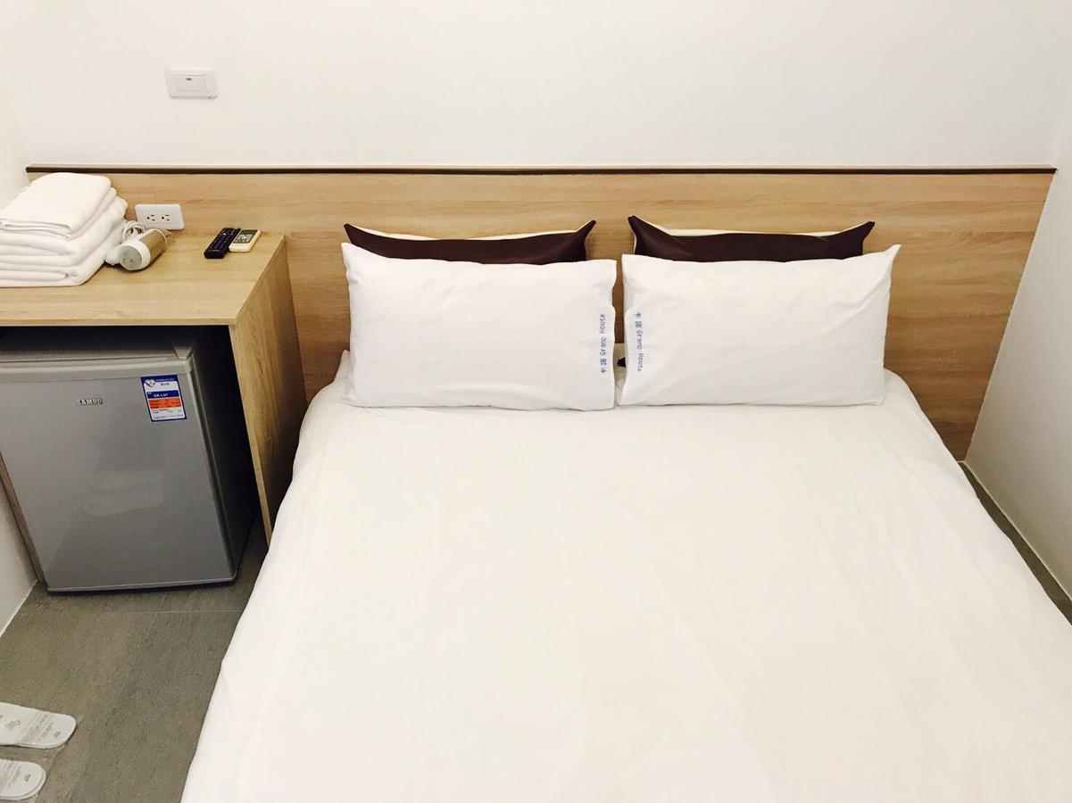 Grano-House Hostel Taichung Exterior photo